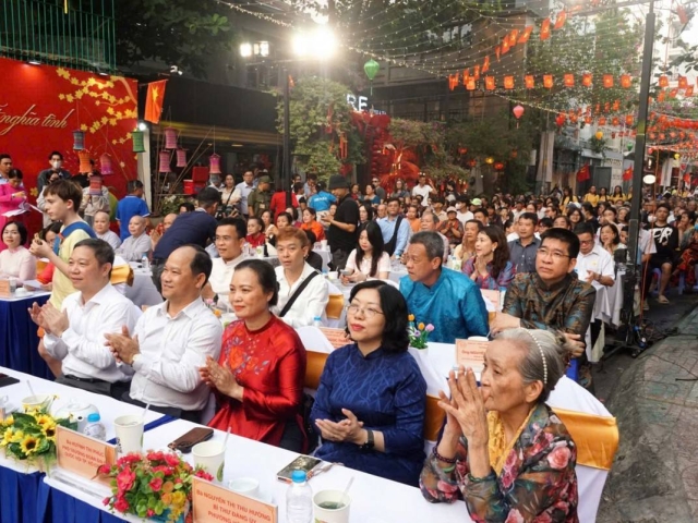 Phường Tân Định rực rỡ chào Xuân – “Xuân gắn kết, Tết nghĩa tình” lan tỏa yêu thương